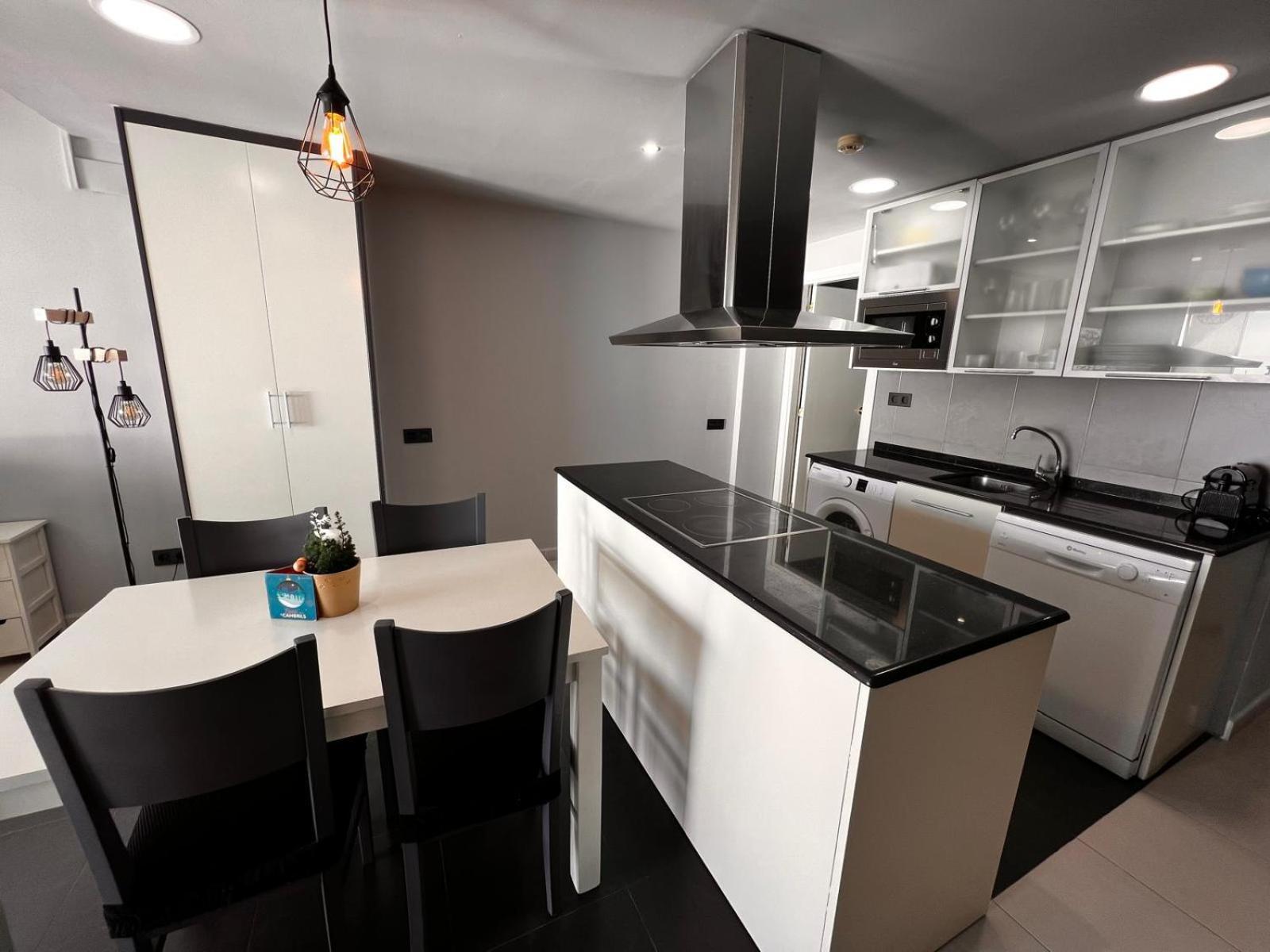 Apartaments Voramar Камбрильс Экстерьер фото